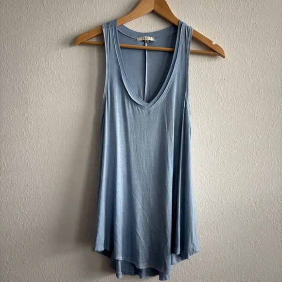 Z Supply The Vagabond Tank Light Blue Sleeveless Oversized Flowy Top - Picture 4 of 11